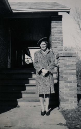 Evelyn Ragsdale010b